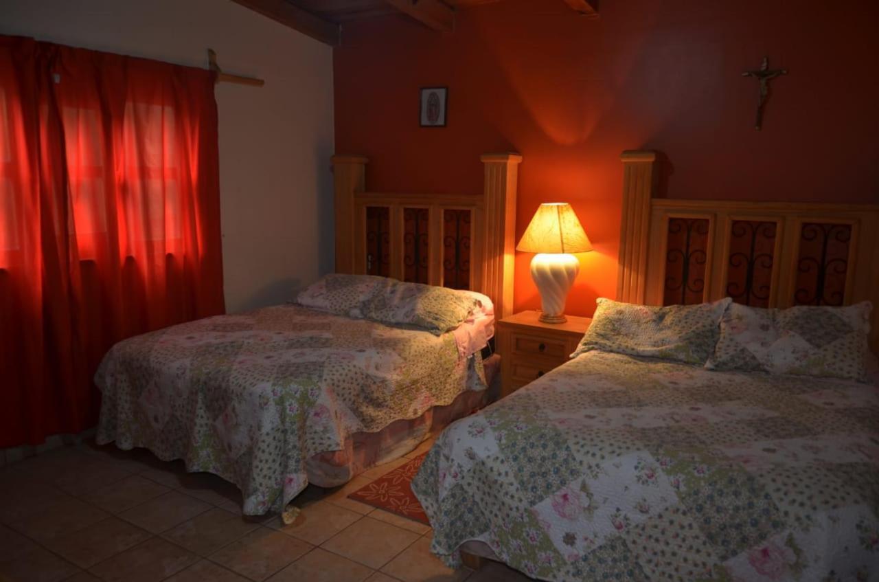 מסמיטלה Villas Carolina חדר תמונה